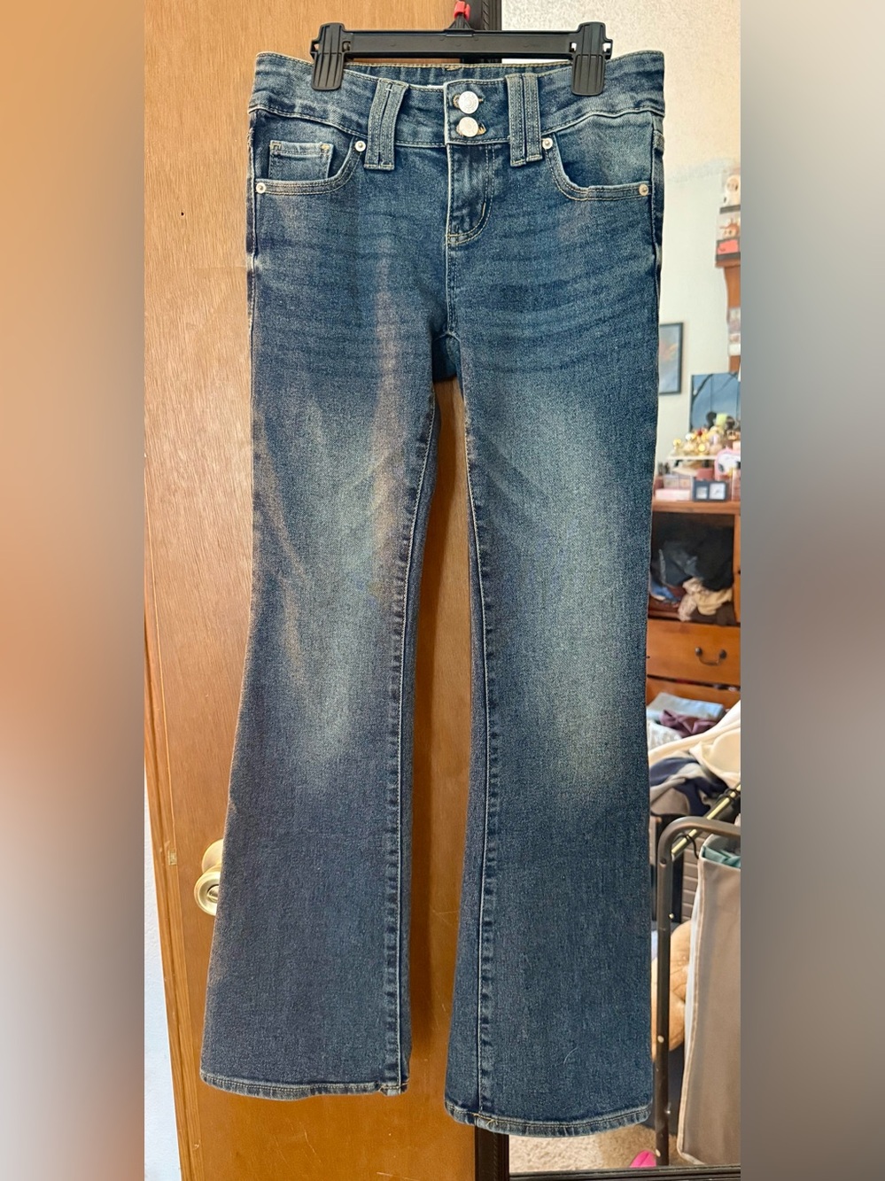 Women's Bootcut Jeans in Medium Blue Wash